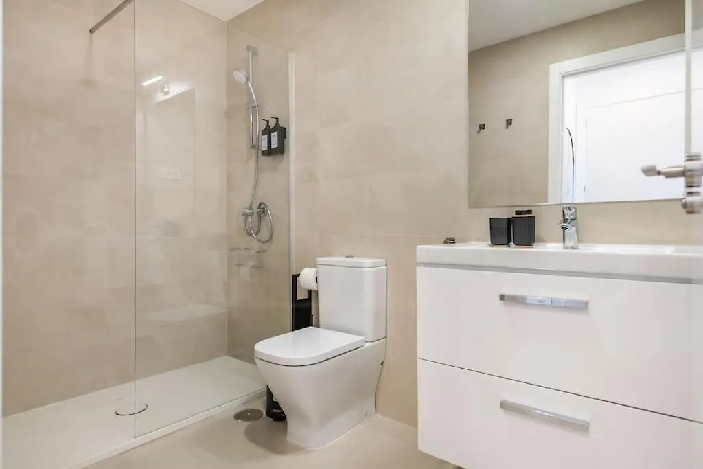 22Nd Floor Modern Urban Sky Apartment With Parking & Gym By Rems Malaga Hiszpania