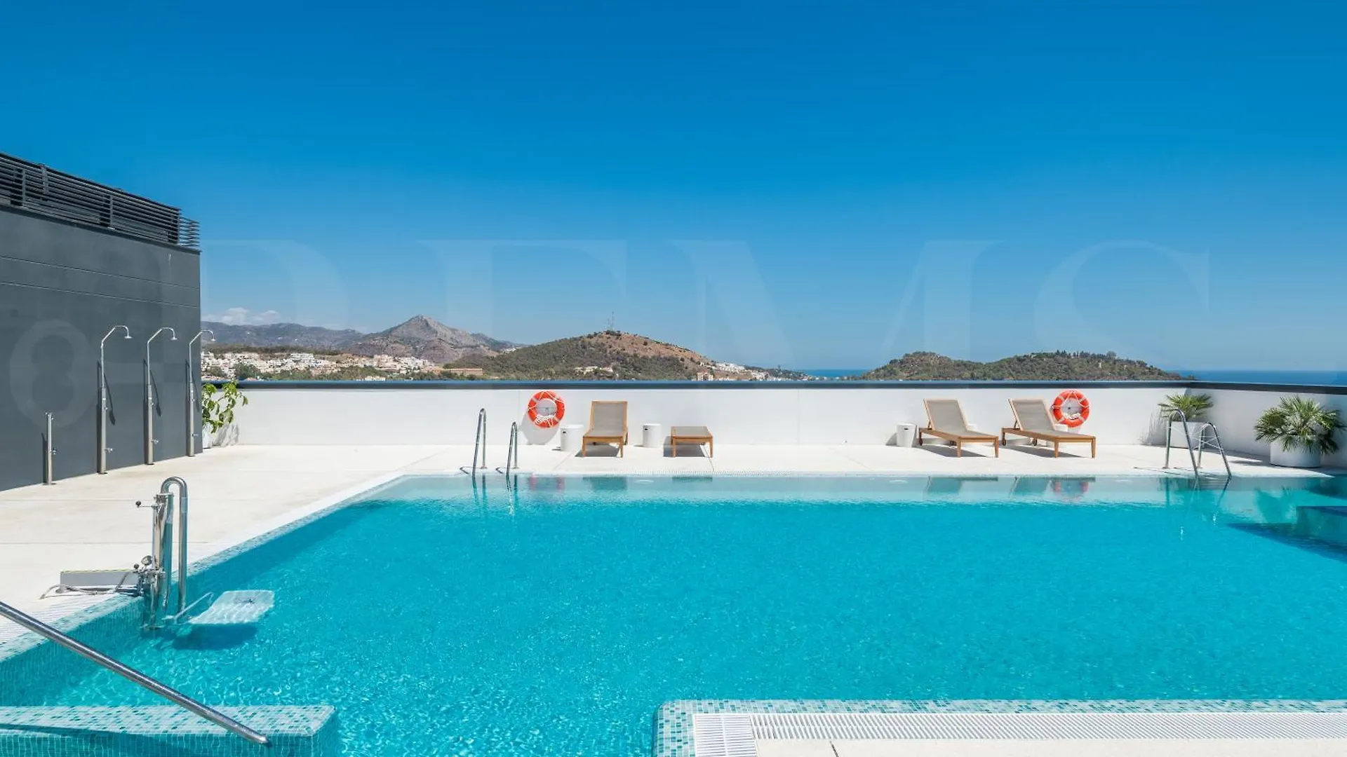 22Nd Floor Modern Urban Sky Apartment With Parking & Gym By Rems Malaga 0*,  Hiszpania
