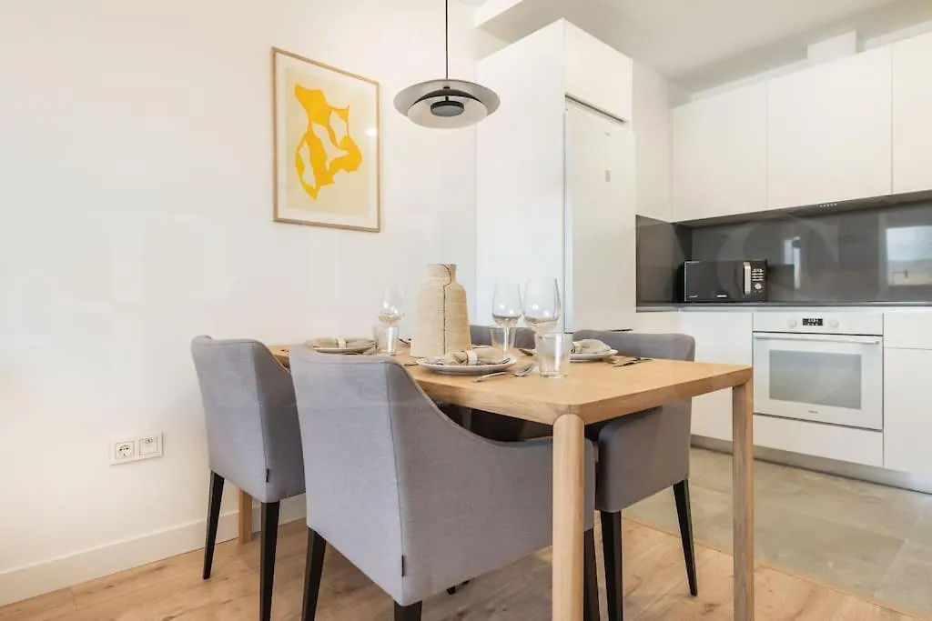 22Nd Floor Modern Urban Sky Apartment With Parking & Gym By Rems Málaga