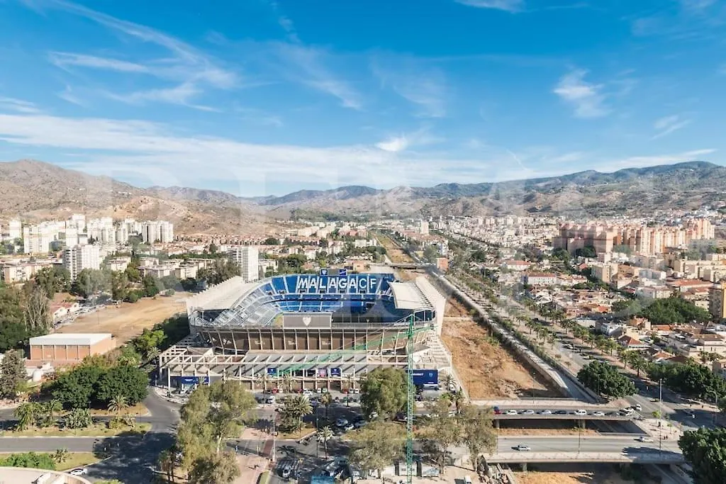 22Nd Floor Modern Urban Sky Apartment With Parking & Gym By Rems Málaga