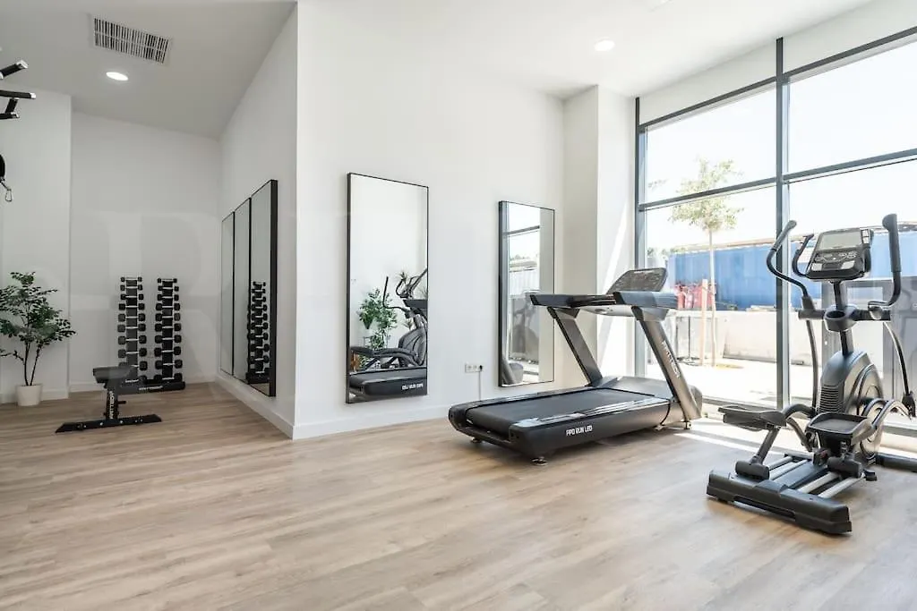 22Nd Floor Modern Urban Sky Apartment With Parking & Gym By Rems Málaga
